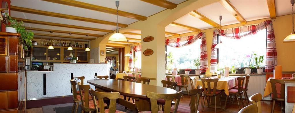 Gasthaus Trifelsblick Wernersberg Экстерьер фото